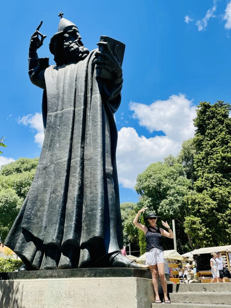 Statue